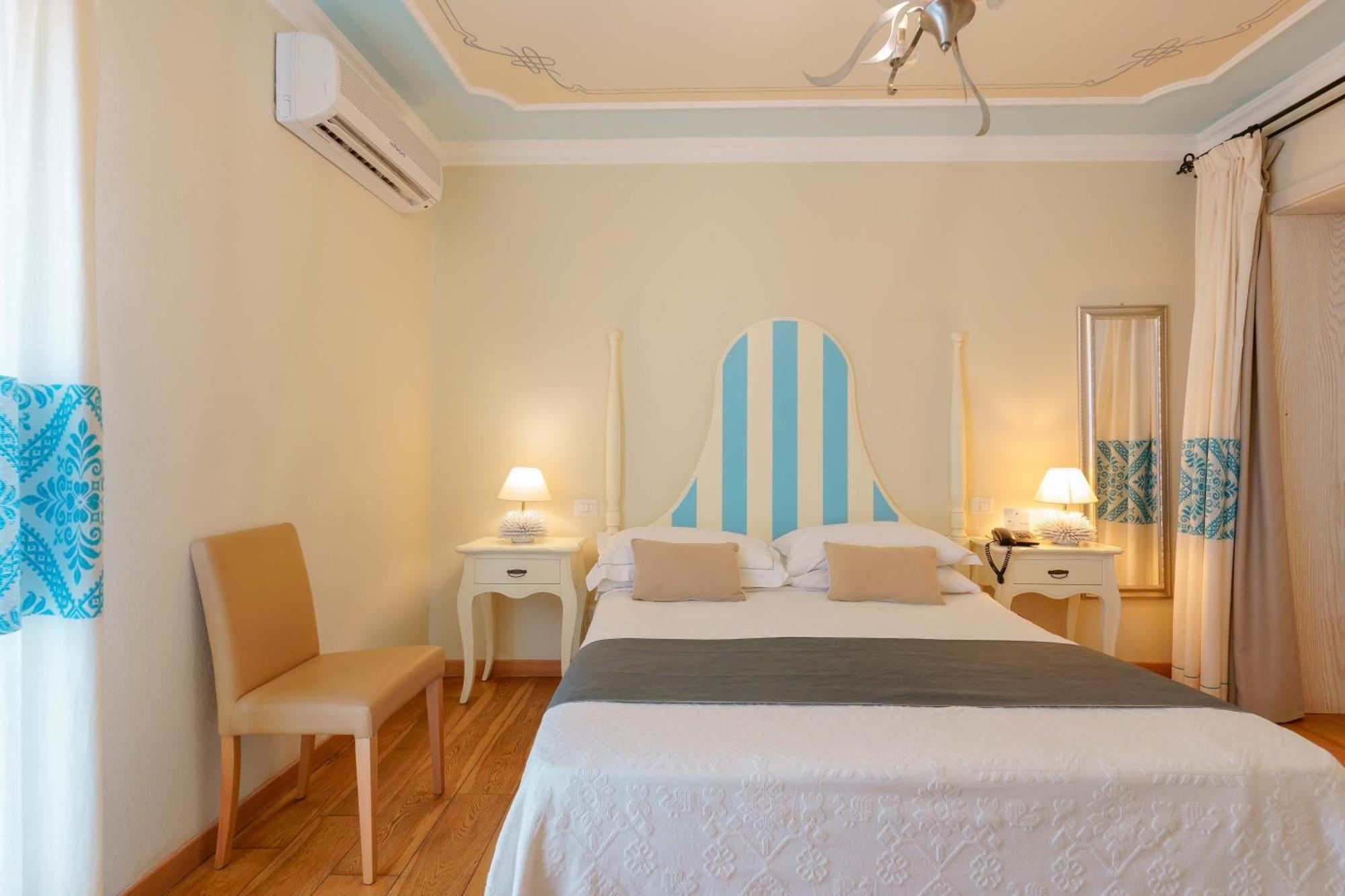 ホテル Palazzo Pischedda ボーザ 部屋 写真